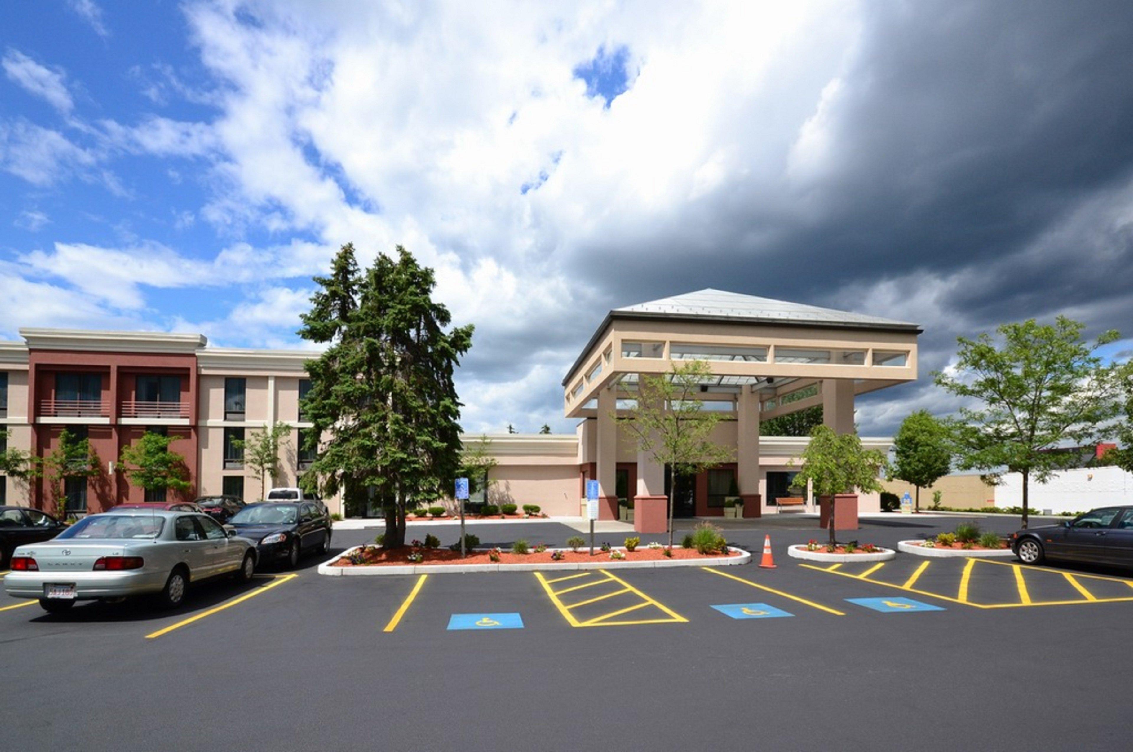 Holiday Inn Express Boston Brockton, An Ihg Hotel Exterior photo