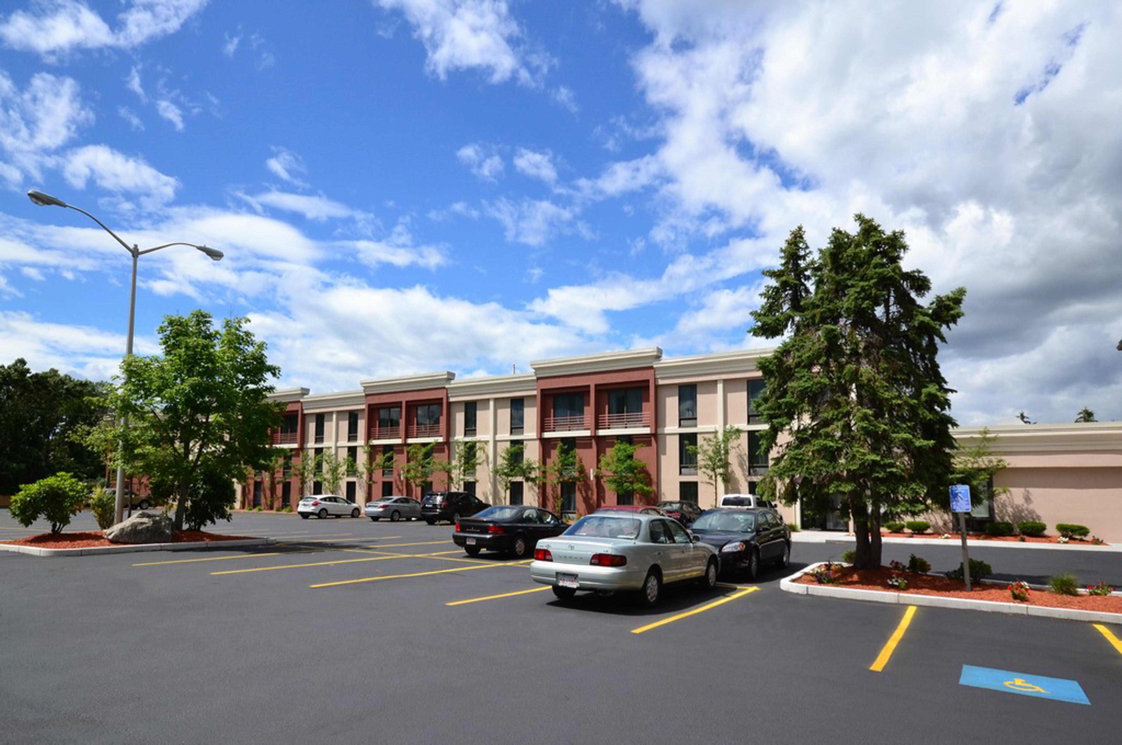 Holiday Inn Express Boston Brockton, An Ihg Hotel Exterior photo